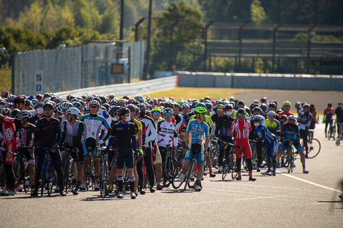 The “ Three-Hour ” Group waits to start -- Suzuka Raceway -- Suzuka, Mie, Japan -- Copyright 2021 Jeffrey Friedl, https://regex.info/blog/ The “ Three-Hour ” Group waits to start -- Suzuka Raceway -- Suzuka, Mie, Japan -- Copyright 2021 Jeffrey Friedl, https://regex.info/blog/