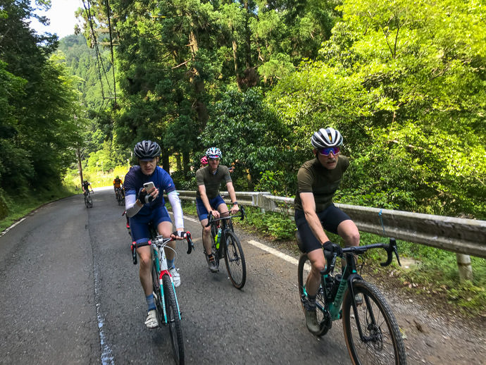 Dude, Using a Phone while Riding?? (taken with my iPhone) -- 京都府道61号京都京北線 -- Kyoto, Japan -- Copyright 2021 Jeffrey Friedl, https://regex.info/blog/ Dude, Using a Phone while Riding?? (taken with my iPhone) -- 京都府道61号京都京北線 -- Kyoto, Japan -- Copyright 2021 Jeffrey Friedl, https://regex.info/blog/