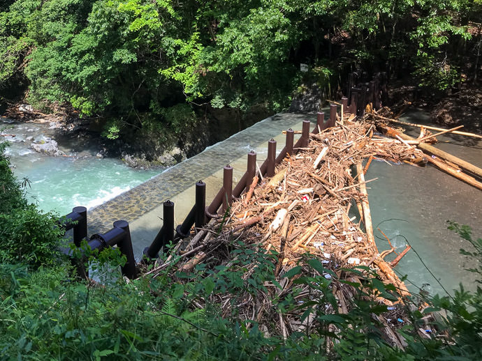 Lots of Rain the Last Few Days has filled this debris catcher above a small waterfall -- 京都府道61号京都京北線 -- Kyoto, Japan -- Copyright 2021 Jeffrey Friedl, https://regex.info/blog/ Lots of Rain the Last Few Days has filled this debris catcher above a small waterfall -- 京都府道61号京都京北線 -- Kyoto, Japan -- Copyright 2021 Jeffrey Friedl, https://regex.info/blog/